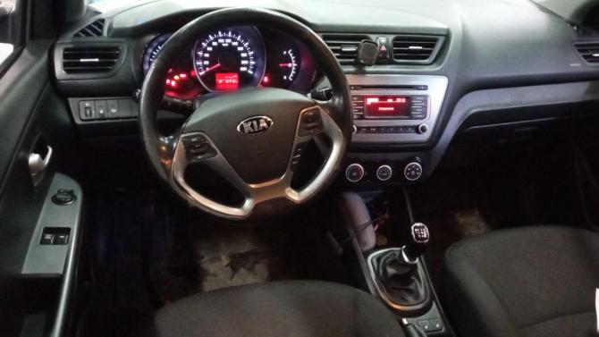 Kia Rio III Рестайлинг с пробегом 2016 года, цена 945 000 рублей, 131712 км, седан, Автокод Объявления