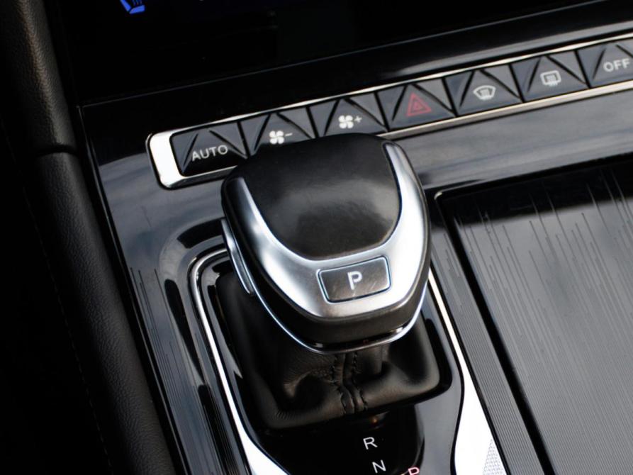 Hongqi H5 II Москва  - изображение 19