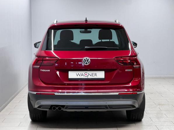 Volkswagen Tiguan II с пробегом 2018 года, цена 2 760 000 рублей, 96280 км, внедорожник, Автокод Объявления