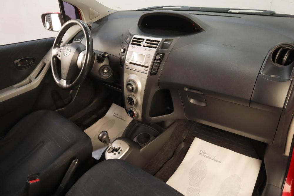 Toyota Yaris II Челябинск  - изображение 11