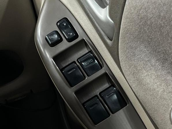 Toyota Platz с пробегом 2005 года, цена 399 000 рублей, 299999 км, седан, Автокод Объявления