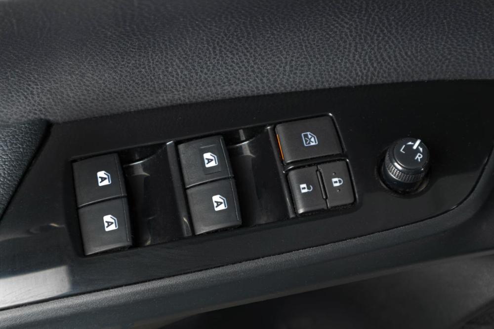 Toyota Prius IV (XW50) Тюмень  - изображение 19