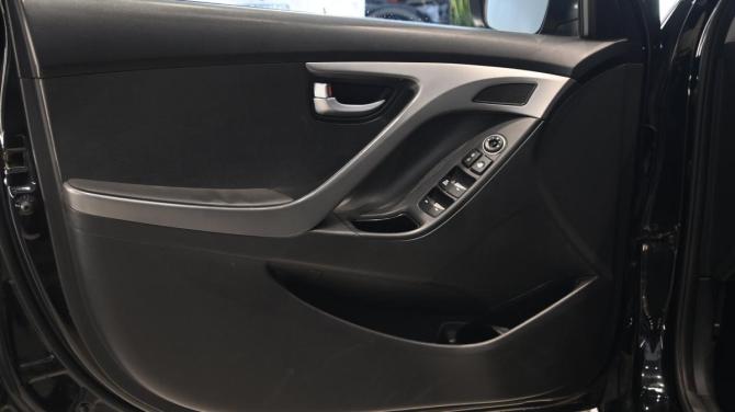 Hyundai Elantra V (MD) Рестайлинг с пробегом 2014 года, цена 1 135 000 рублей, 156738 км, седан, Автокод Объявления
