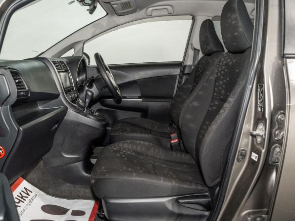 Toyota Ractis II с пробегом 2015 года, цена 875 000 рублей, 176000 км, хэтчбек, Автокод Объявления