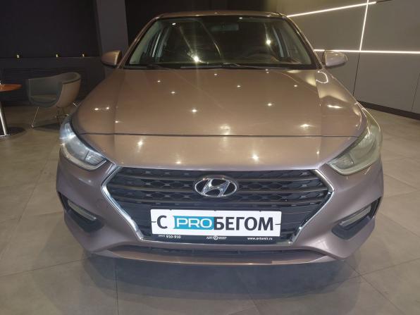 Hyundai Solaris II с пробегом 2018 года, цена 910 000 рублей, 281000 км, седан, Автокод Объявления