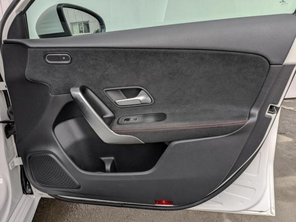 Mercedes-Benz A-Класс IV (W177) с пробегом 2021 года, цена 2 850 000 рублей, 73089 км, хэтчбек, Автокод Объявления
