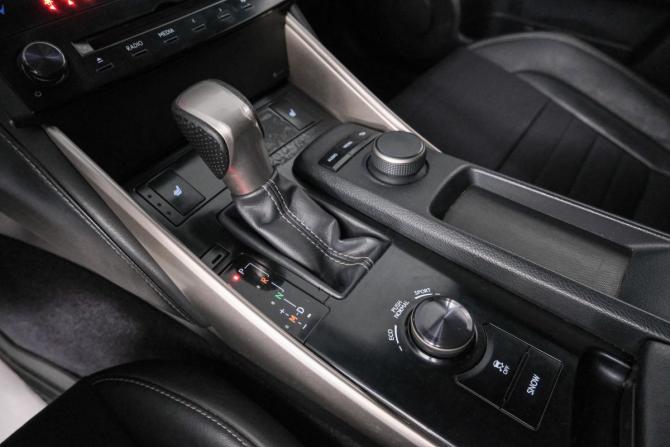 Lexus IS III с пробегом 2013 года, цена 2 649 000 рублей, 75500 км, седан, Автокод Объявления