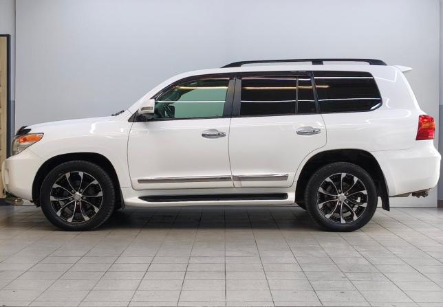 Toyota Land Cruiser 200 Series Рестайлинг 1 с пробегом 2014 года, цена 4 100 000 рублей, 230529 км, внедорожник, Автокод Объявления