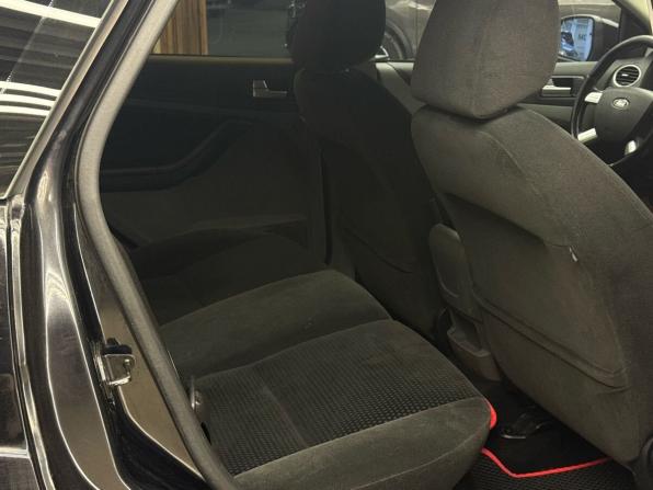 Ford Focus II Рестайлинг с пробегом 2008 года, цена 590 000 рублей, 185640 км, седан, Автокод Объявления