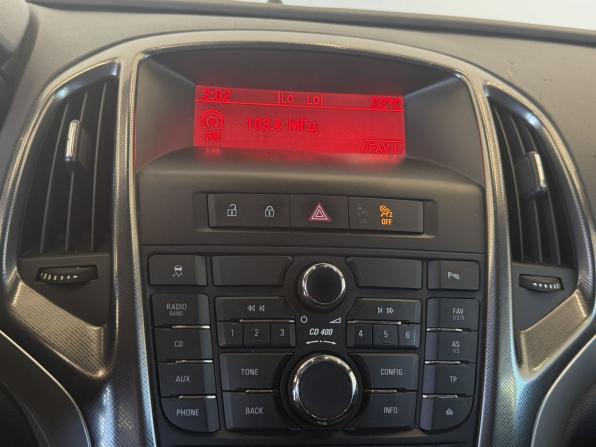 Opel Astra J с пробегом 2011 года, цена 520 000 рублей, 214775 км, хэтчбек, Автокод Объявления