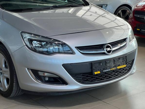 Opel Astra J Рестайлинг с пробегом 2012 года, цена 1 120 000 рублей, 103434 км, хэтчбек, Автокод Объявления