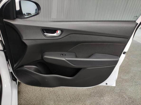 Hyundai Solaris II Рестайлинг с пробегом 2022 года, цена 1 640 000 рублей, 63076 км, седан, Автокод Объявления