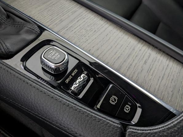 Volvo S90 II Рестайлинг с пробегом 2021 года, цена 2 890 000 рублей, 167012 км, седан, Автокод Объявления