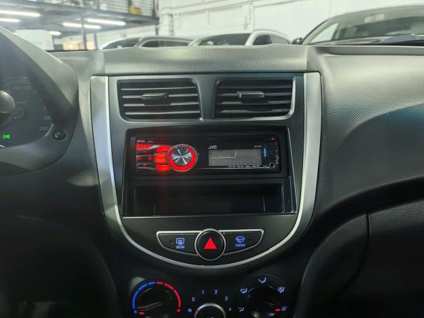 Hyundai Solaris I с пробегом 2011 года, цена 650 000 рублей, 133650 км, седан, Автокод Объявления