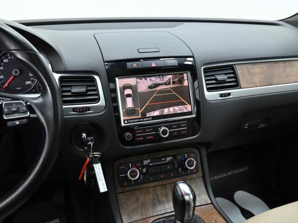 Volkswagen Touareg II с пробегом 2011 года, цена 2 049 000 рублей, 200000 км, внедорожник, Автокод Объявления