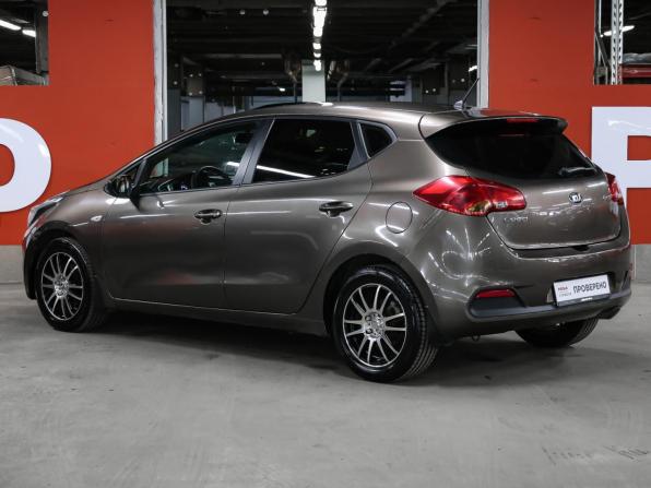 Kia Ceed II с пробегом 2015 года, цена 917 000 рублей, 166000 км, хэтчбек, Автокод Объявления
