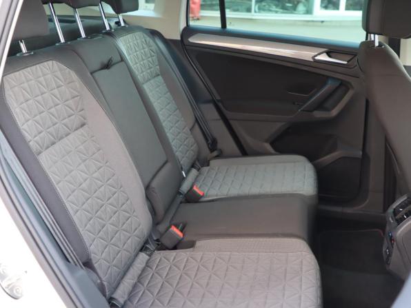 Volkswagen Tiguan II Рестайлинг с пробегом 2021 года, цена 2 790 000 рублей, 100228 км, внедорожник, Автокод Объявления