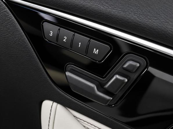 Infiniti Q30 с пробегом 2017 года, цена 3 199 000 рублей, 37126 км, хэтчбек, Автокод Объявления