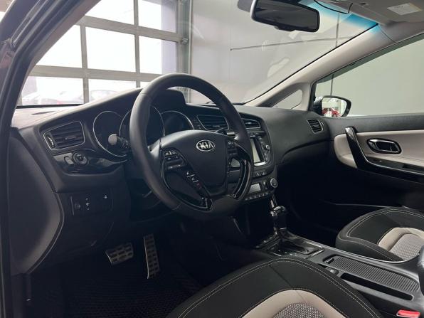 Kia Ceed II с пробегом 2013 года, цена 1 129 000 рублей, 157251 км, хэтчбек, Автокод Объявления