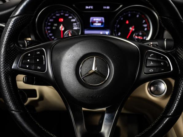 Mercedes-Benz GLA I (X156) Рестайлинг с пробегом 2019 года, цена 2 248 000 рублей, 171924 км, внедорожник, Автокод Объявления