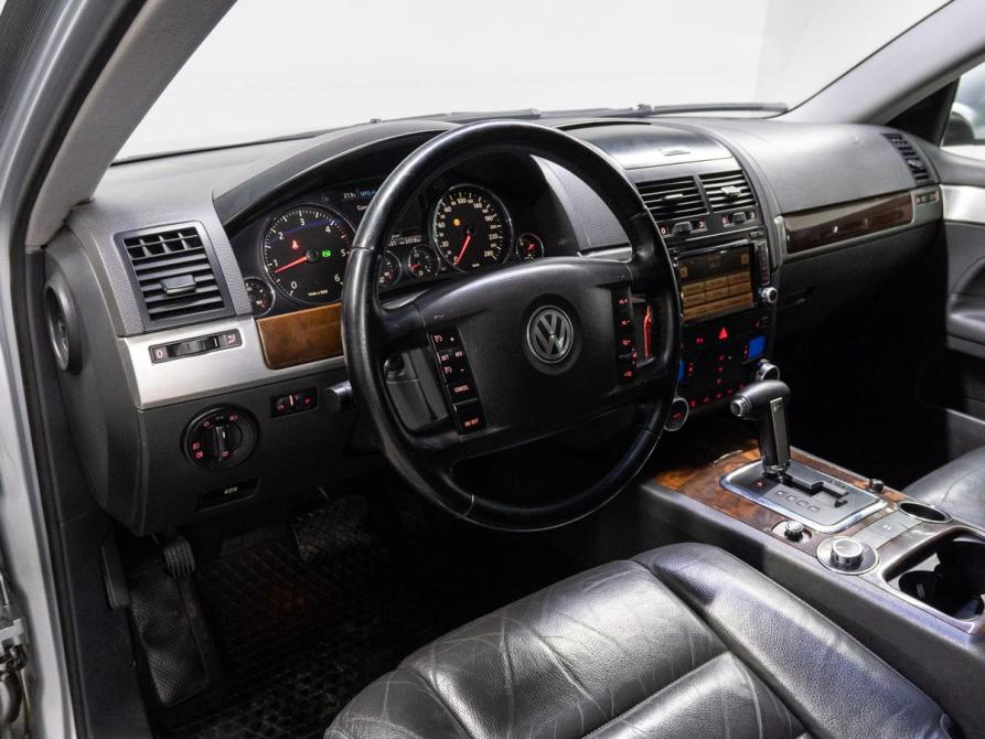 Volkswagen Touareg I Рестайлинг Тюмень  - изображение 10