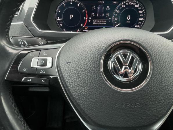 Volkswagen Tiguan II с пробегом 2018 года, цена 2 730 000 рублей, 69000 км, внедорожник, Автокод Объявления