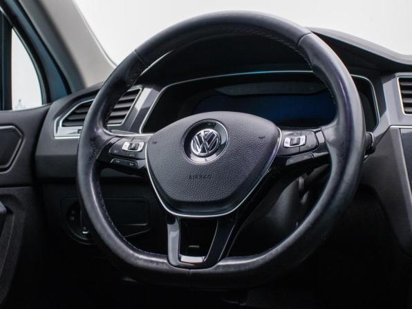 Volkswagen Tiguan II с пробегом 2018 года, цена 2 275 000 рублей, 190000 км, внедорожник, Автокод Объявления