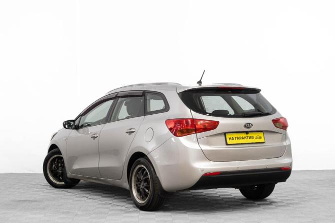 Kia Ceed II с пробегом 2012 года, цена 899 000 рублей, 278000 км, универсал, Автокод Объявления