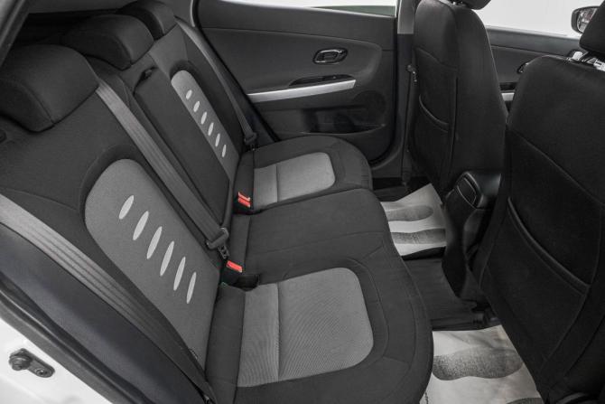 Kia Ceed II с пробегом 2015 года, цена 949 000 рублей, 214000 км, хэтчбек, Автокод Объявления