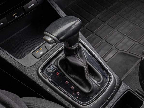 Kia Rio IV Рестайлинг с пробегом 2021 года, цена 1 380 000 рублей, 78803 км, седан, Автокод Объявления