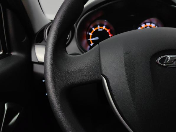 Lada (ВАЗ) Granta I Рестайлинг с пробегом 2021 года, цена 898 000 рублей, 30800 км, хэтчбек, Автокод Объявления