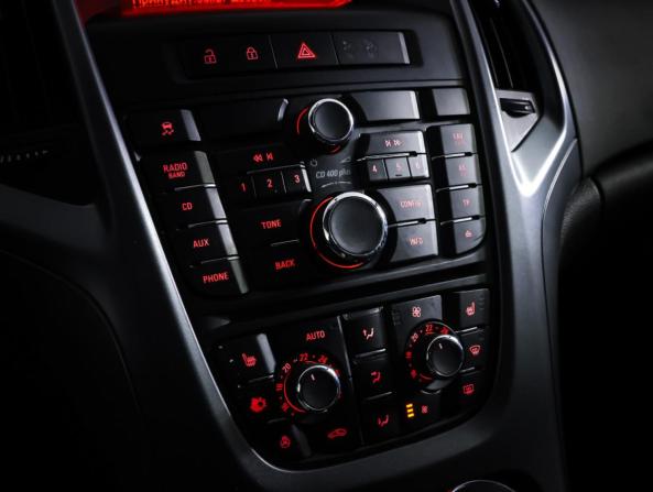Opel Astra J Рестайлинг с пробегом 2015 года, цена 606 000 рублей, 256270 км, хэтчбек, Автокод Объявления