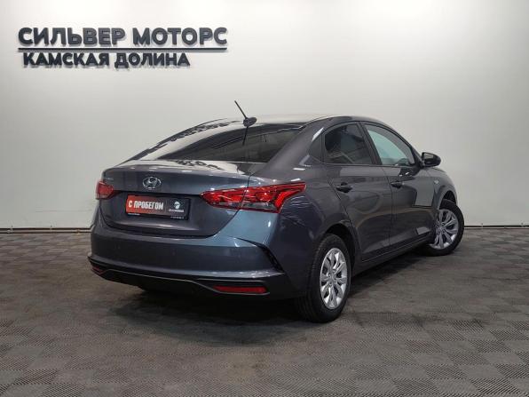 Hyundai Solaris II Рестайлинг с пробегом 2022 года, цена 1 685 000 рублей, 87220 км, седан, Автокод Объявления