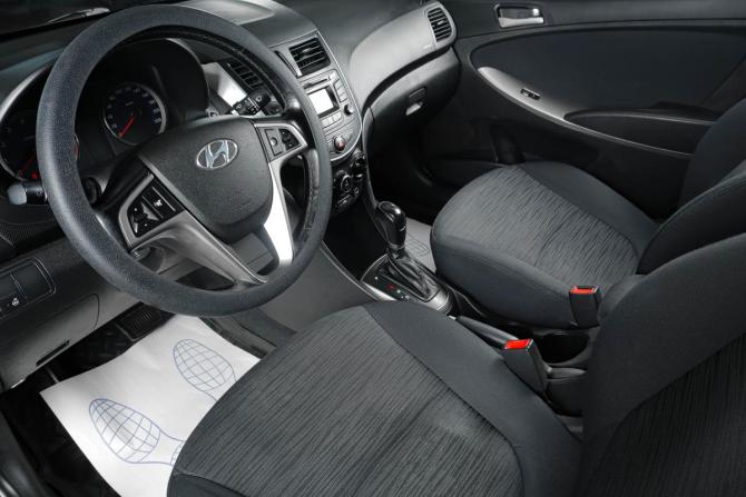 Hyundai Solaris I Рестайлинг с пробегом 2015 года, цена 999 000 рублей, 135000 км, седан, Автокод Объявления