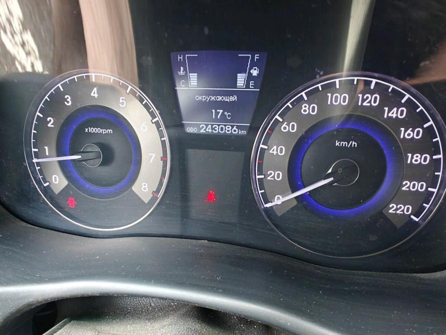 Hyundai Solaris I Санкт-Петербург  - изображение 7