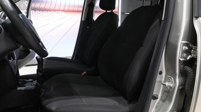 Renault Logan II с пробегом 2017 года, цена 775 000 рублей, 61741 км, седан, Автокод Объявления