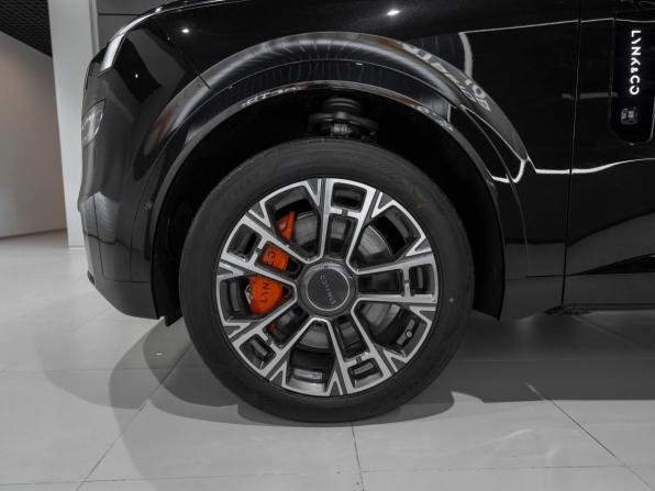 Lynk &amp; Co 900 с пробегом 2025 года, цена 7 860 000 рублей, 50 км, внедорожник, Автокод Объявления