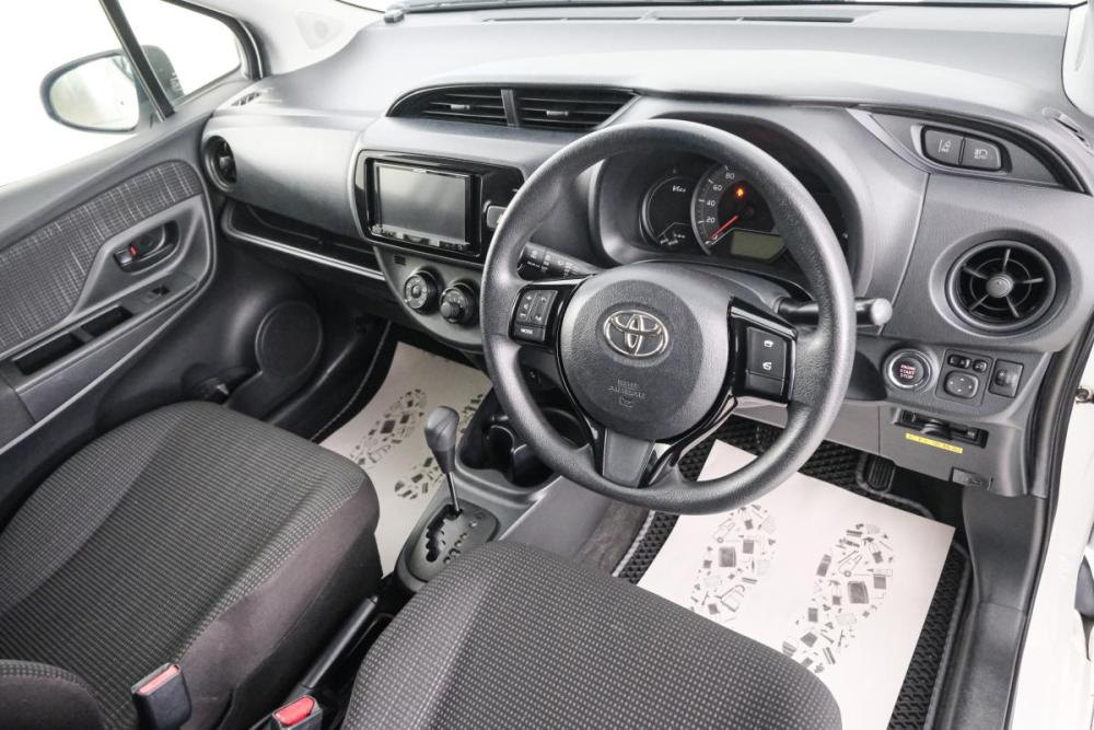 Toyota Vitz III (XP130) Рестайлинг 2 Красноярск  - изображение 9