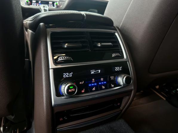 BMW 7 серии VI (G11/G12) Рестайлинг с пробегом 2020 года, цена 5 650 000 рублей, 119351 км, седан, Автокод Объявления