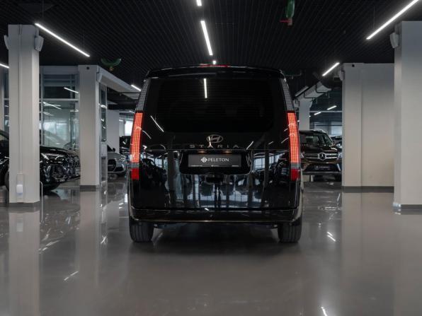 Hyundai Staria I с пробегом 2025 года, цена 8 050 000 рублей, 9570 км, минивэн, Автокод Объявления