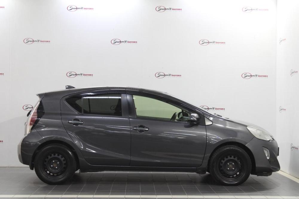 Toyota Aqua I Рестайлинг Владивосток  - изображение 5