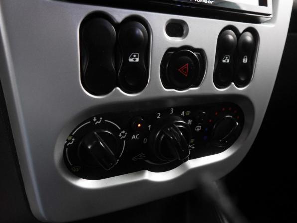 Renault Sandero I с пробегом 2013 года, цена 544 000 рублей, 185002 км, хэтчбек, Автокод Объявления
