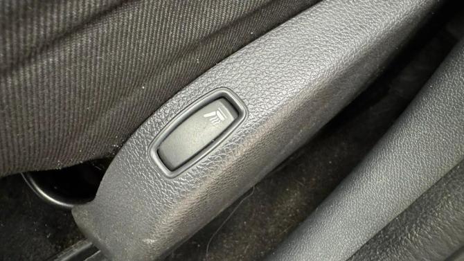 Toyota Corolla X (E140 E150) Рестайлинг с пробегом 2013 года, цена 825 000 рублей, 125000 км, седан, Автокод Объявления