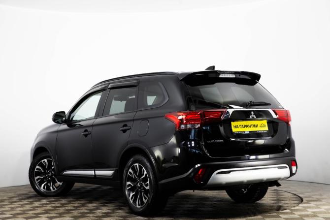 Mitsubishi Outlander III Рестайлинг 3 с пробегом 2021 года, цена 2 299 000 рублей, 169000 км, внедорожник, Автокод Объявления