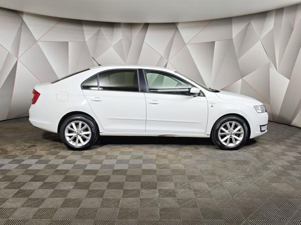 Skoda Rapid I с пробегом 2015 года, цена 697 000 рублей, 195492 км, лифтбек, Автокод Объявления
