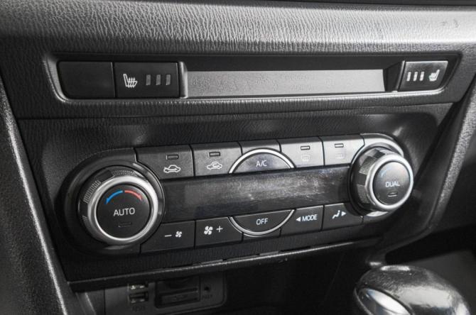 Mazda 3 III (BM) с пробегом 2014 года, цена 1 199 000 рублей, 209000 км, седан, Автокод Объявления