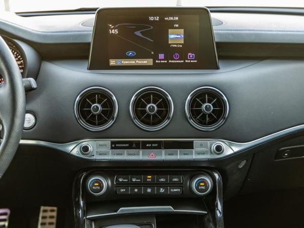 Kia Stinger I с пробегом 2018 года, цена 2 498 000 рублей, 106206 км, лифтбек, Автокод Объявления