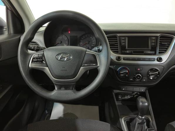 Hyundai Solaris II с пробегом 2018 года, цена 1 260 000 рублей, 137080 км, седан, Автокод Объявления