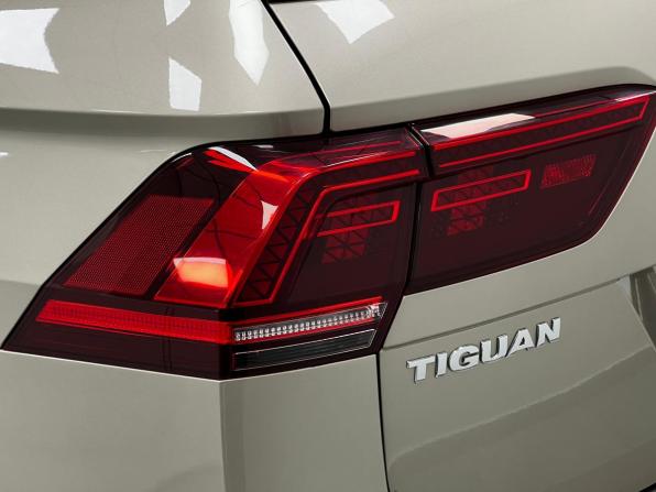 Volkswagen Tiguan II с пробегом 2018 года, цена 2 920 000 рублей, 63418 км, внедорожник, Автокод Объявления