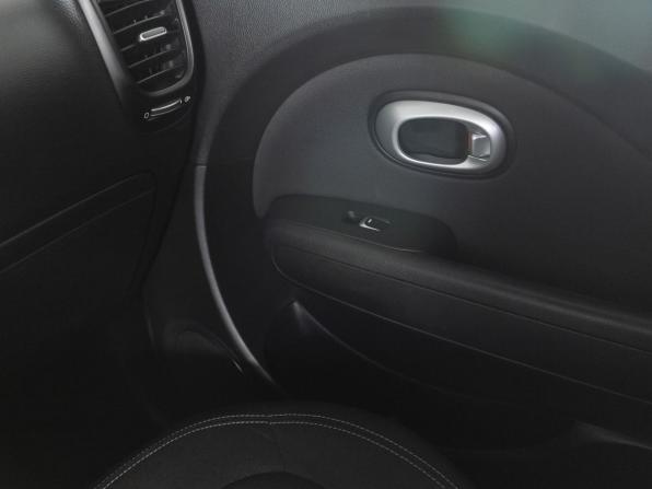 Kia Soul II Рестайлинг с пробегом 2018 года, цена 1 585 000 рублей, 86937 км, хэтчбек, Автокод Объявления